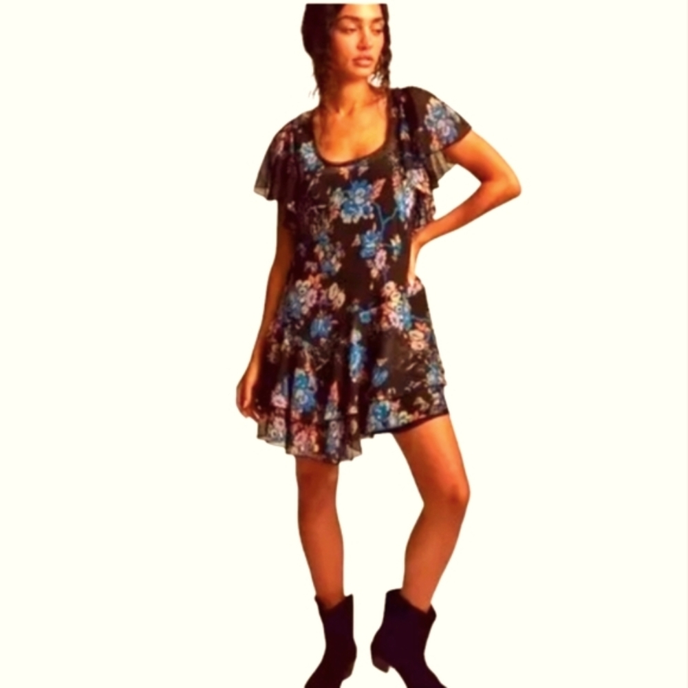 Free People Love to Love Floral Mini Dress Short Flutter Sleeves S EUC Revolve - Picture 3 of 14